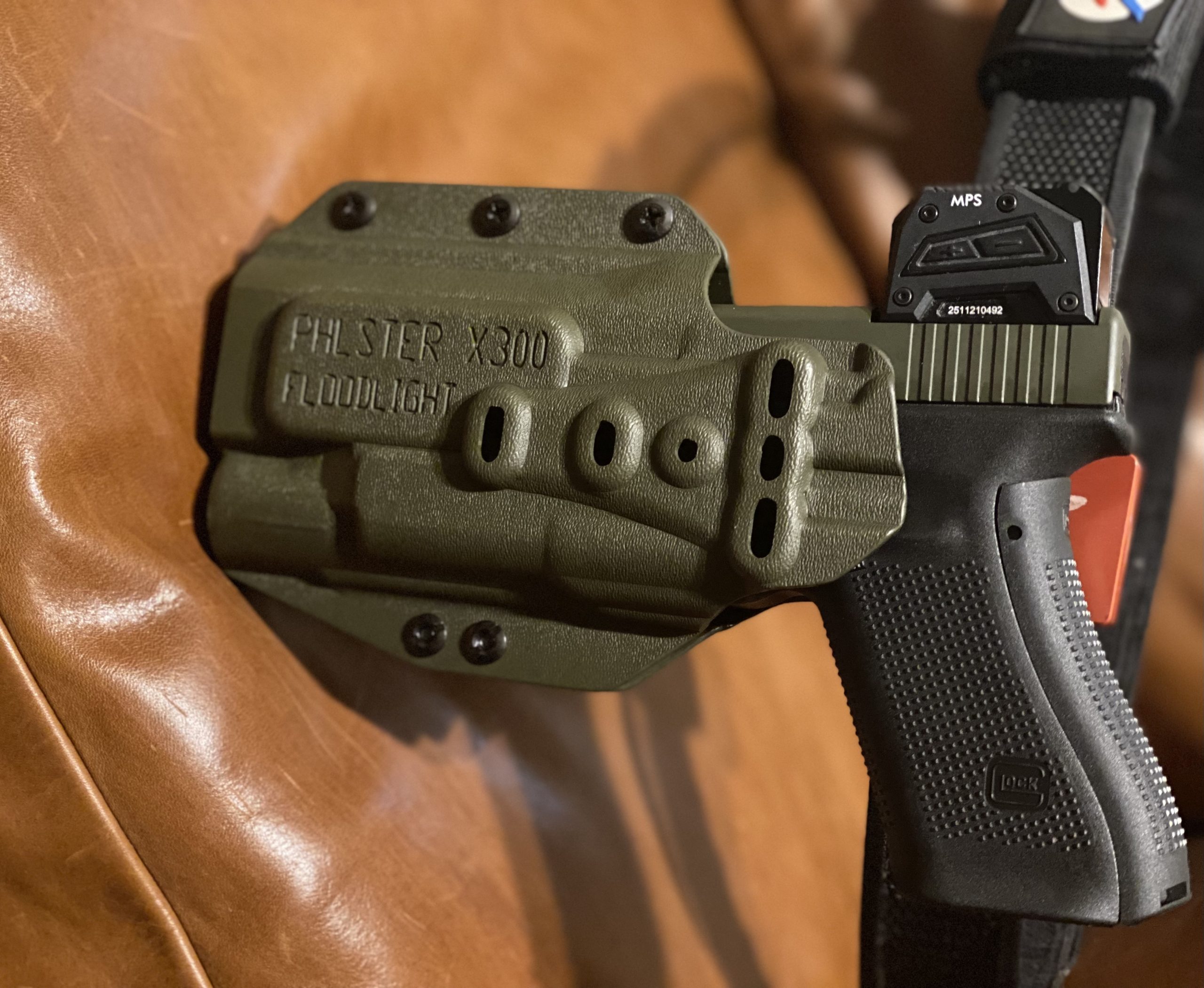 Glock 17 with OWB Floodlight